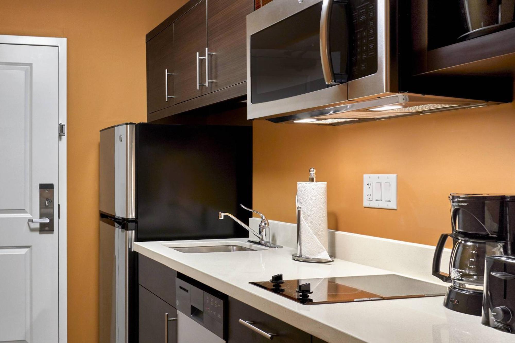 Towneplace Suites By Marriott Fort Mcmurray Buitenkant foto