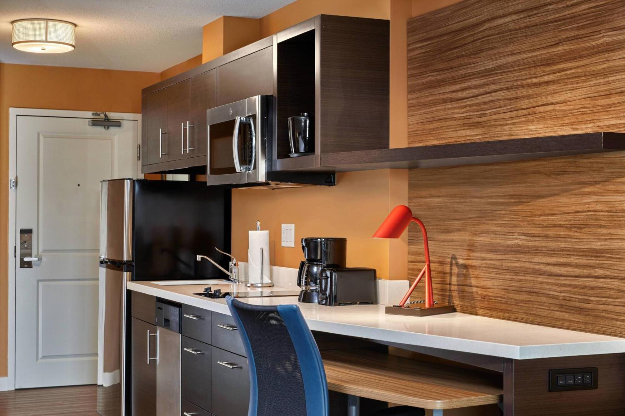 Towneplace Suites By Marriott Fort Mcmurray Buitenkant foto