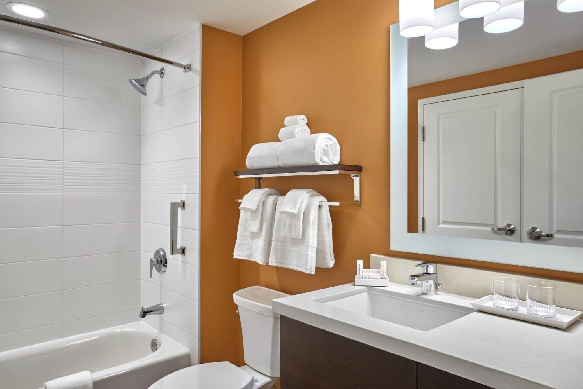 Towneplace Suites By Marriott Fort Mcmurray Buitenkant foto