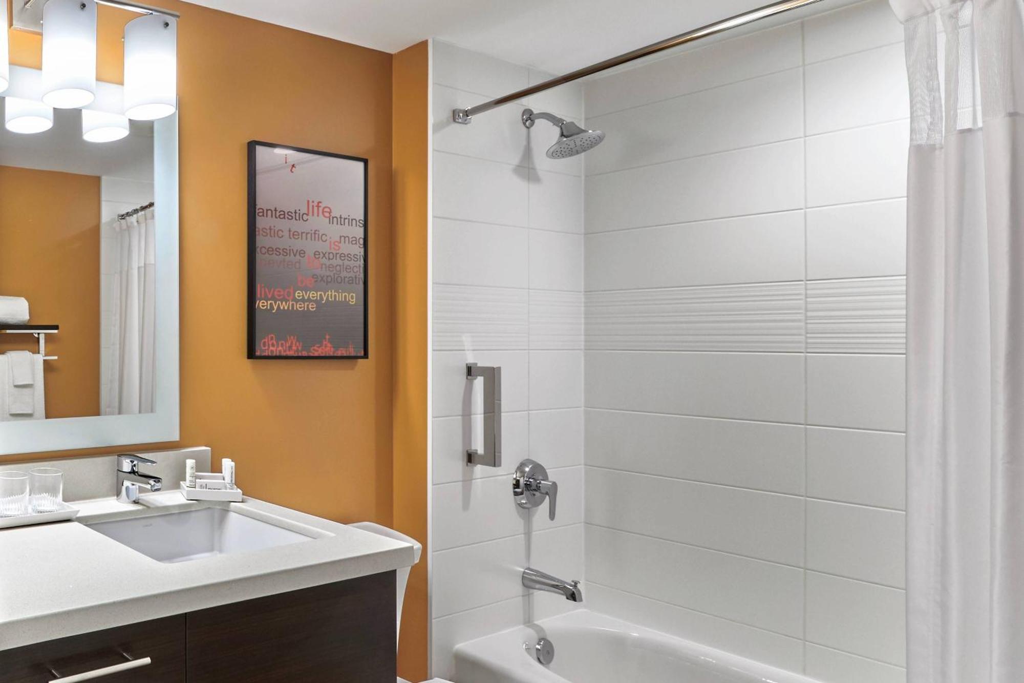 Towneplace Suites By Marriott Fort Mcmurray Buitenkant foto